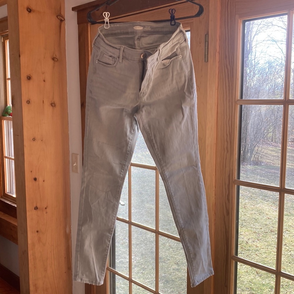 Old navy super skinny jeans, gray
